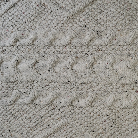 Old Navy off white & confetti cable knit sweater - Picture 7 of 8